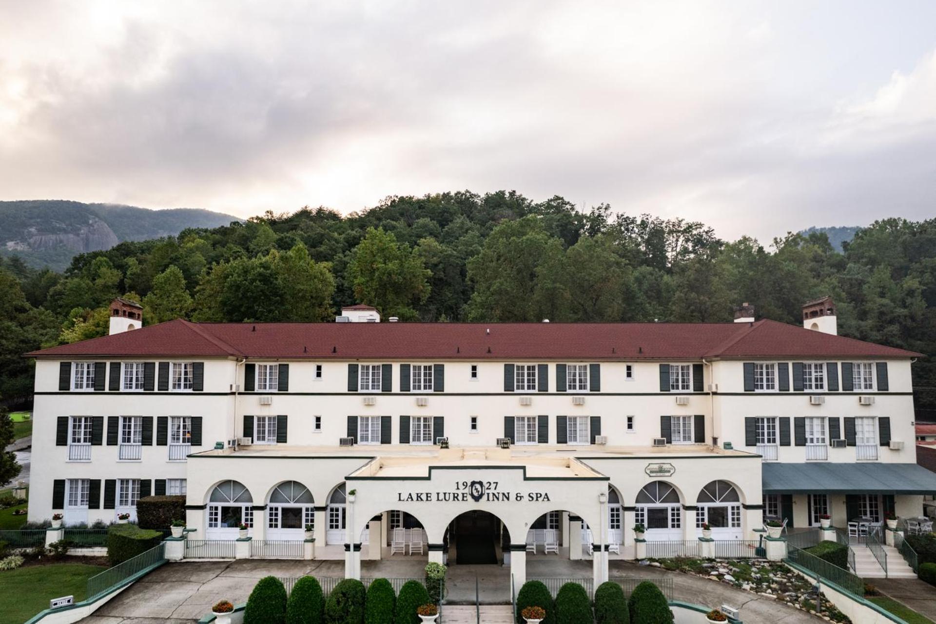 Lake Lure Inn And Spa Exteriör bild