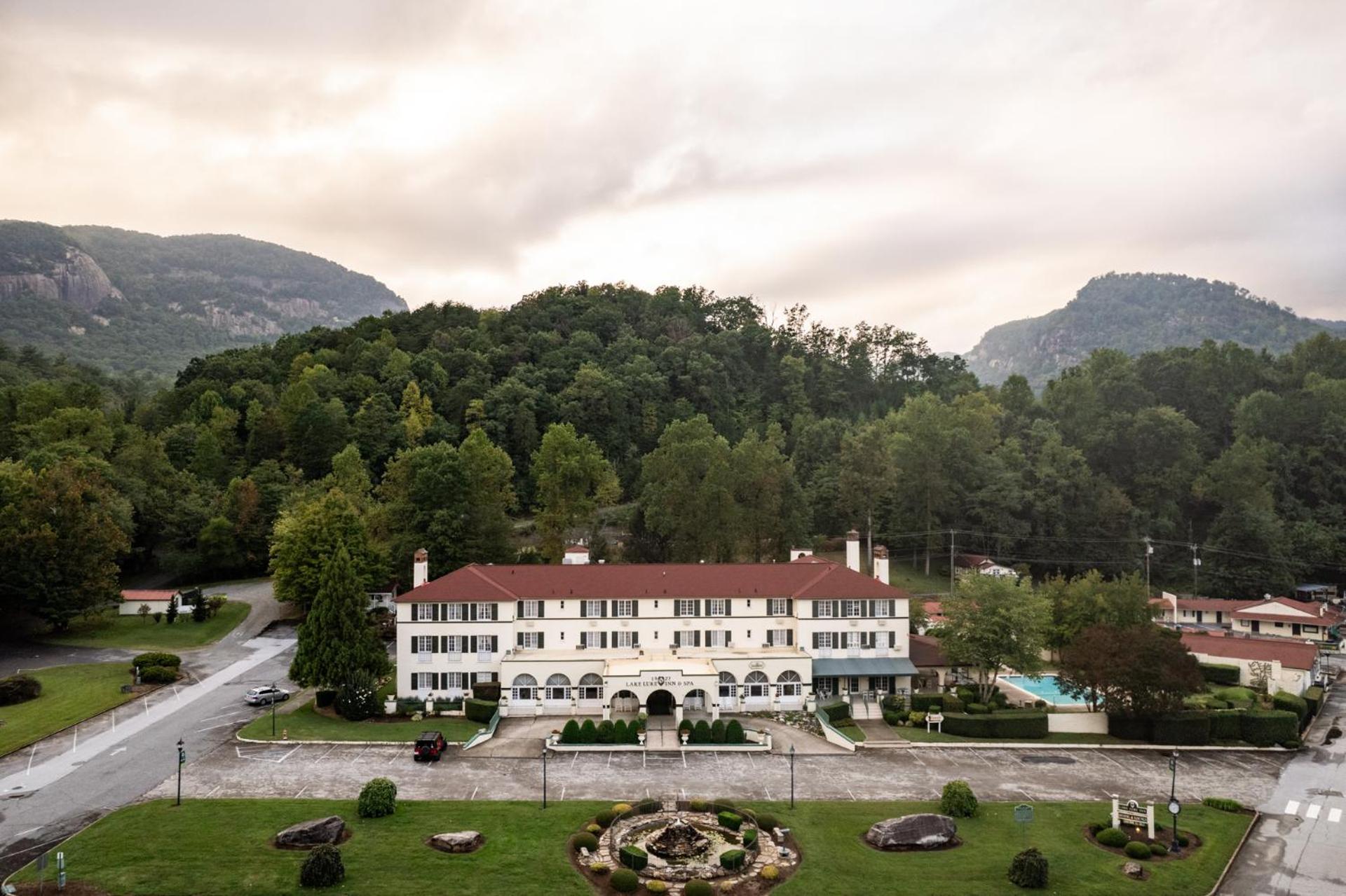Lake Lure Inn And Spa Exteriör bild